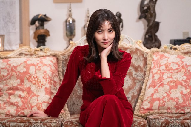 4月9日スタート 堀未央奈主演『ディープリベンジ-顔を捨てた家政婦-』に出演する石川恋(C)U-NEXT(C)「ディープリベンジ」製作委員会