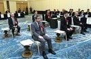 表彰式に臨む受賞者
