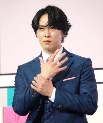 メンバーの撮影現場サプライズ来訪にうれしさを明かした宮舘涼太 (C)ORICON NewS inc.