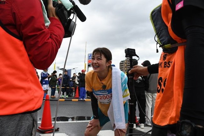 目標の３時間半切り達成した井上咲楽さん