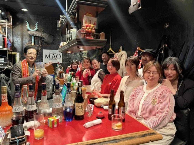 『ちょい飲み小説教室』を開催した中村啓