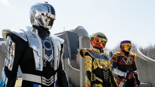 『仮面ライダーゼッツ&超宇宙刑事ギャバン インフィニティ Wヒーロー夏映画 2026』 映画「ゼッツ・ギャバン インフィニティ」製作委員会 (C)石森プロ・テレビ朝日・ADK EM・東映 (C)テレビ朝日・東映AG・東映