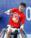 男子シングルス２回戦　プレーする三木拓也＝有明テニスの森公園