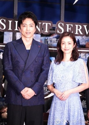 大沢たかお（右）にご立腹の様子をみせた上戸彩 （C）ORICON NewS inc.