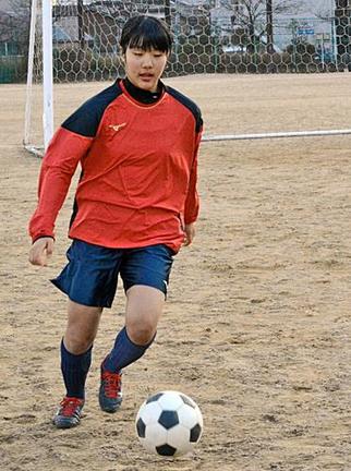 目的意識も高く練習に打ち込む今井双葉さん＝松江市外中原町、市立第一中
