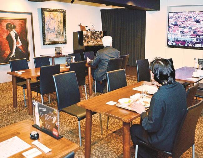 落ち着いた雰囲気の店内＝広島市中区、プロチダ