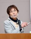 古里・安来市での講演で、子ども食堂を開いた経緯を紹介する近藤博子さん＝２０２１年１１月２１日