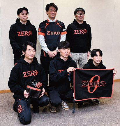 国際雪合戦に向けて意気込む零の選手ら=浜田市殿町、市役所