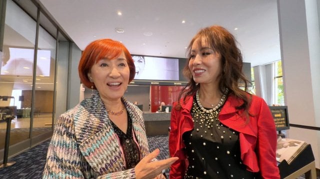 12日放送のABEMA『ダマってられない女たち』に出演した松居一代(左)(C)AbemaTV,Inc.