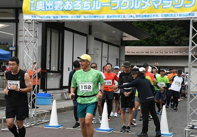 ソロ部門笑顔でスタート