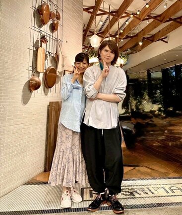 園山真希絵さん（左）とＴＡＫＥＳＨＩさん