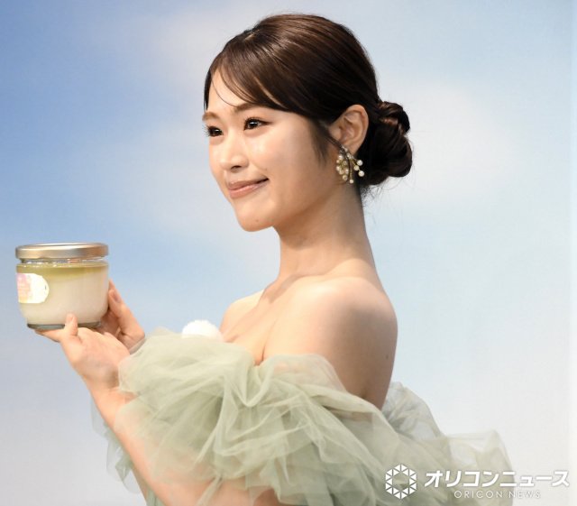 大胆なドレス姿で登場した渋谷凪咲 (C)ORICON NewS inc.