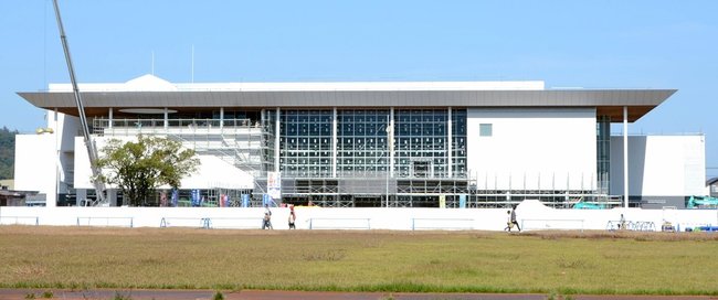 建設工事が進む鳥取県立美術館＝倉吉市駄経寺町２丁目