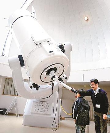 口径１０３㌢の大型望遠鏡＝鳥取市佐治町高山、さじアストロパーク