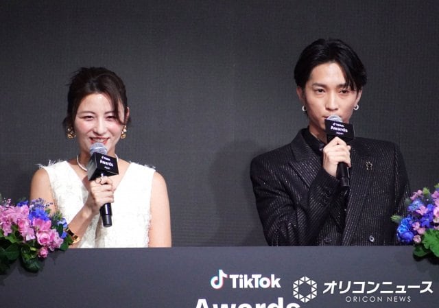 『TikTok Awards Japan』に登壇した（左から）宇賀なつみ、田中樹 （C）ORICON NewS inc.