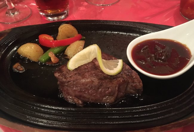 シャトーブリアンのステーキ（5,500円）＝松江市東朝日町、ミスタービーフ