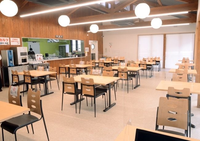 開放的な雰囲気のレストラン