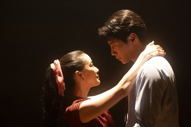 すみれ（蒼井優）、キム・ヨンギ（イ・ジュニョン）＝映画『TOKYOタクシー』場面カット（C）2025映画「TOKYOタクシー」製作委員会