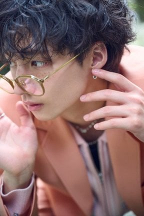 『志賀李玖1st写真集』(仮)発売