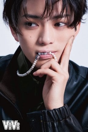 『ViVi』(講談社)4月号に登場する岩瀬洋志