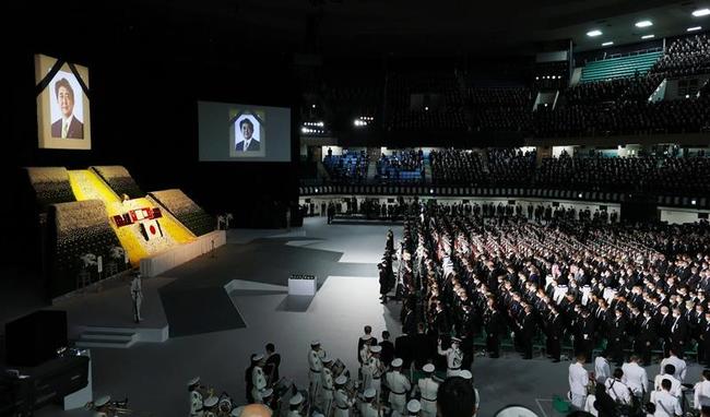 日本武道館で行われた安倍晋三元首相の国葬＝２７日午後、東京都千代田区（代表撮影）