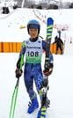 全国中学校スキー大会のレースを終えた直後の和田悠良さん＝新潟県湯沢町、苗場スキー場