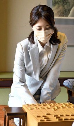 里見香奈女流五冠＝徳島市内、ＪＲホテルクレメント徳島