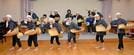 安来節保存会神門支部窪田教室の小中学生メンバーら＝出雲市佐田町八幡原、窪田コミュニティセンター