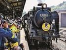 ＪＲ津和野駅に到着するＳＬやまぐち号＝５月３日、島根県津和野町後田