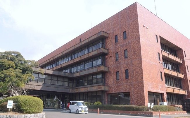 大田市役所本庁舎＝同市大田町