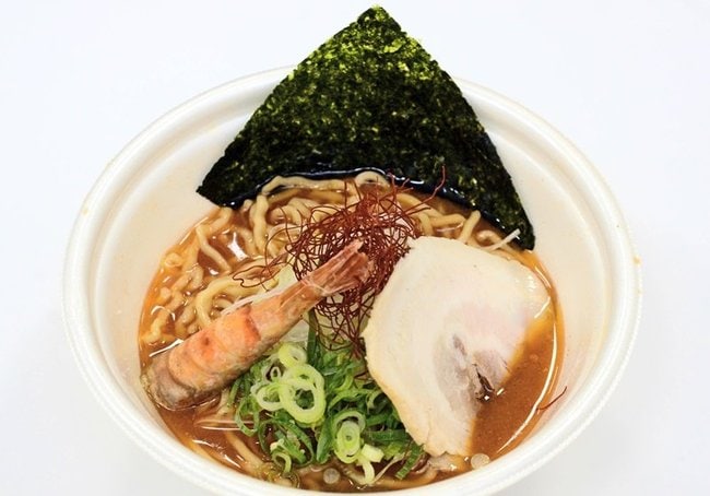 境港の代表グルメに決まった「元祖牛骨モサエビらーめん」