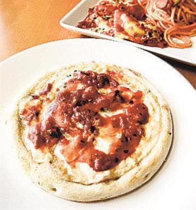 温めるだけで食べられる冷凍ピザやパスタ