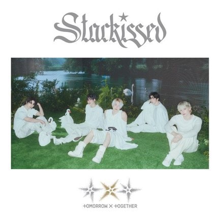 TOMORROW X TOGETHER『Starkissed』(発売元:ユニバーサル ミュージック/2025年10月22日発売) (P)&(C) BIGHIT MUSIC