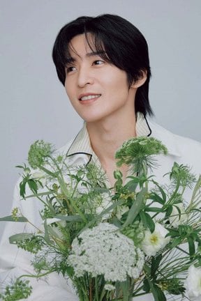 『LEE』5月号特別版表紙を飾るSnow Man目黒蓮(C)LEE2026年5月号特別版/集英社 撮影/三瓶康友