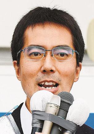 高見　康裕氏