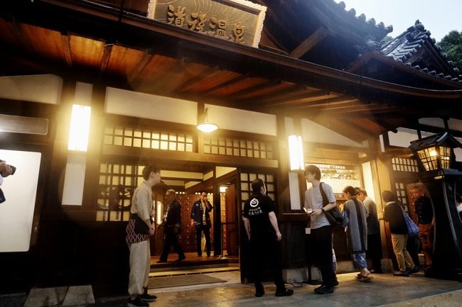 道後温泉本館＝２０２４年７月、松山市