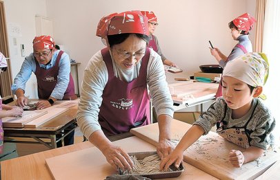 三瓶そば、手打ち楽しんで そば打ち体験企画 大田・志学 | 山陰中央
