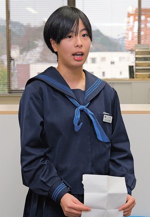 中国大会への意気込みを話す政木彩葉主将＝島根県川本町川本、町役場