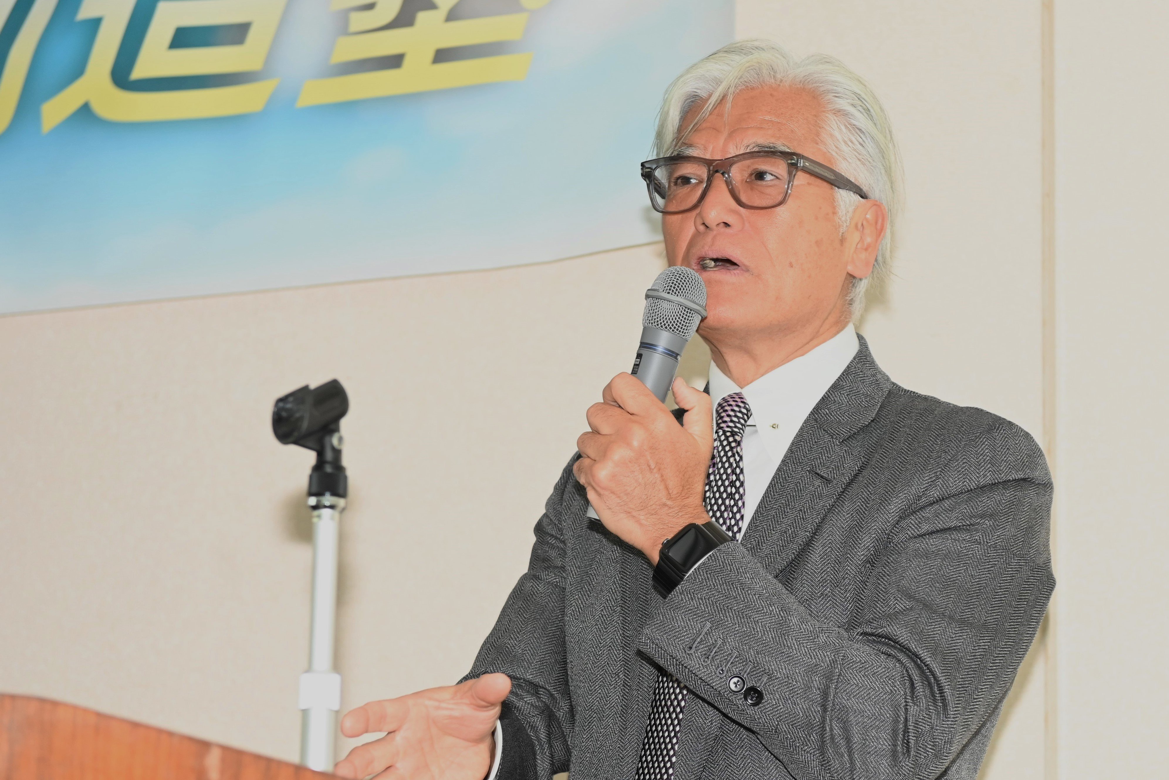 「山陰には都会にないものたくさんある」 出雲の「崖の中のホテル」仕掛け人が地方創再生 バルニバービ会長の佐藤裕久氏が講演 山陰中央新報デジタル