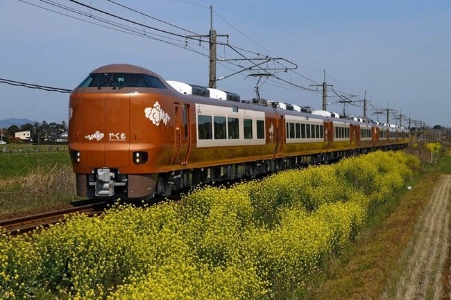 特急やくもの新型車両２７３系(資料)