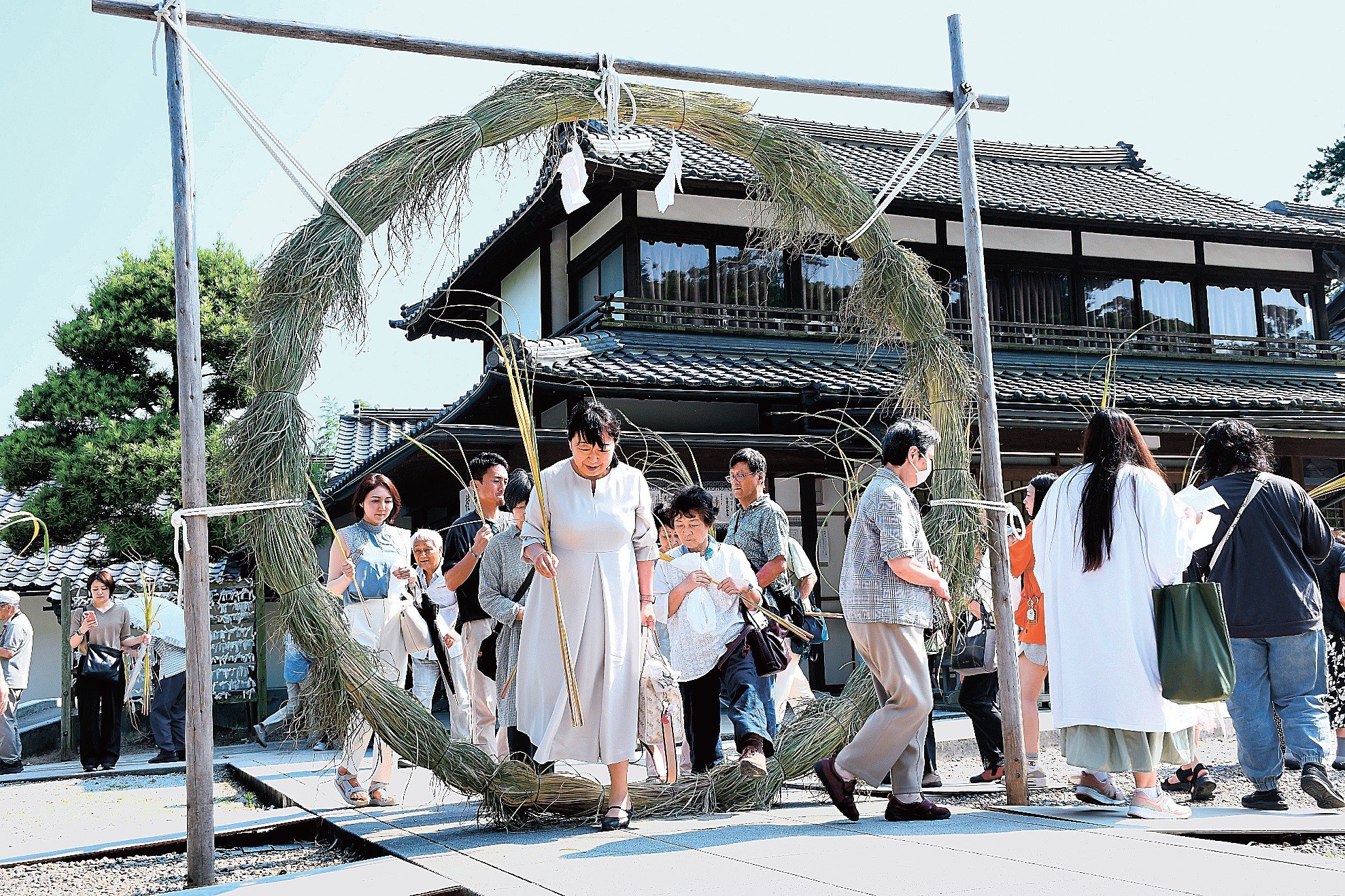 img_42de18546331263918fc10cbba