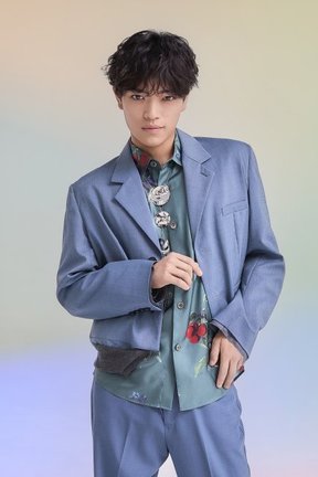 映画『初恋芸人』で主演を務めるtimelesz・原嘉孝（C）「初恋芸人」フィルムパートナーズ