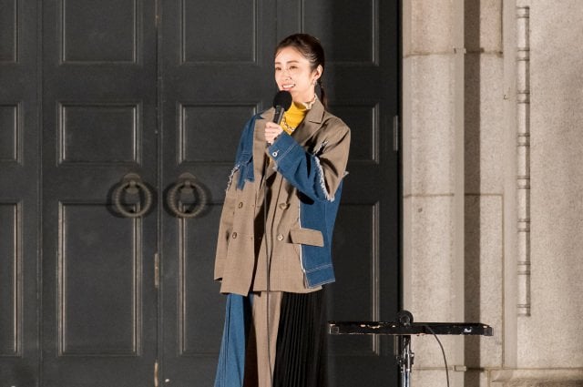 大阪市中央公会堂プロジェクションマッピング初回上映セレモニーに登場した上戸彩(C)2025 Disney Enterprises, Inc. All Rights Reserved.