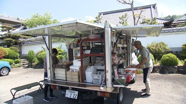 13日放送『ドキュメンタリー7』「ピアノ奏でる移動スーパー~夫婦で届ける小さな幸せ~」(C)テレビ大阪