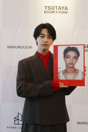 新原泰佑、1st写真集『Flicker』発売記念イベント開催「100点以上の出来栄え!」