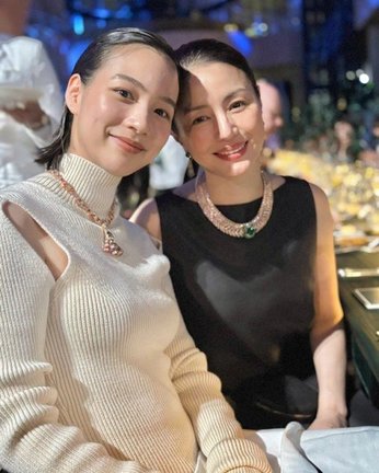 のんと井川遥の2ショット（のんオフィシャルブログより）