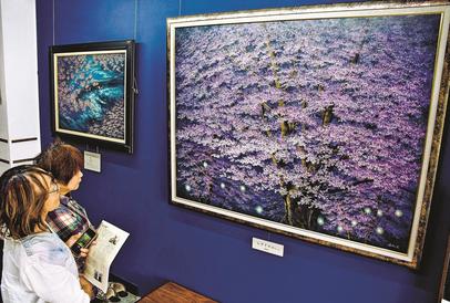 古典技法で透明感表現 雲南・大東 油彩画40点展示 | 山陰中央新報