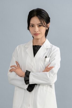4月8日スタートのフジテレビ水10ドラマ『LOVED ONE』に出演する安斉星来(C)フジテレビ