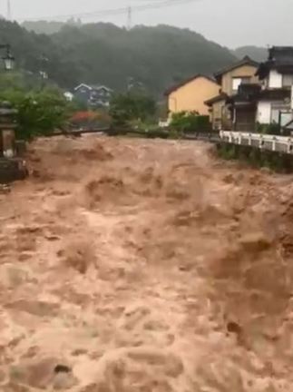 玉湯川