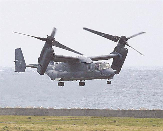 離陸するＣＶ２２オスプレイ＝２０１８年７月、鹿児島県・奄美空港